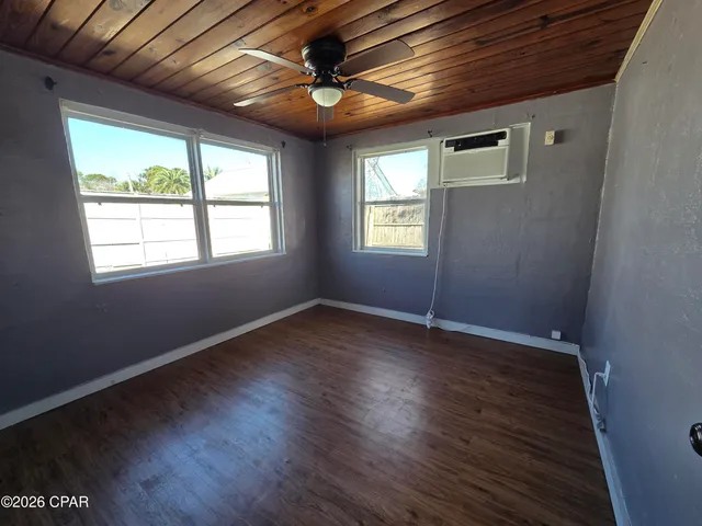 $1,350 | 209 West Toledo Place, Panama City Beach, FL 32413