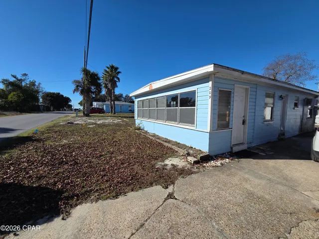 $1,350 | 209 West Toledo Place, Panama City Beach, FL 32413