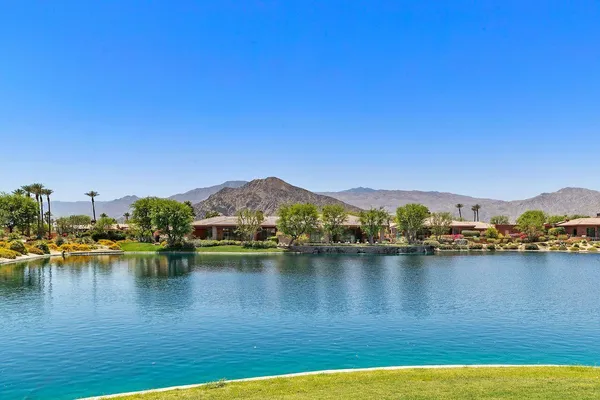 $2,500,000 | 50220 Vía Puente, La Quinta, CA 92253