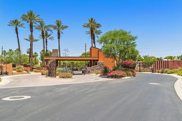$2,500,000 | 50220 Vía Puente, La Quinta, CA 92253