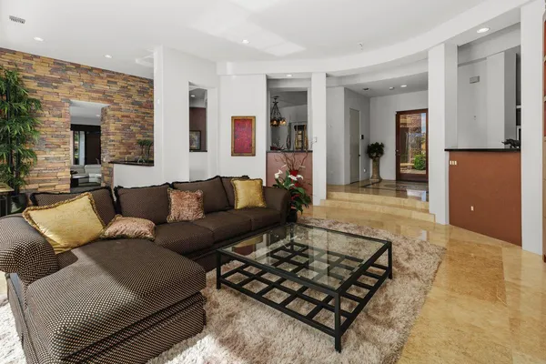 $2,500,000 | 50220 Vía Puente, La Quinta, CA 92253