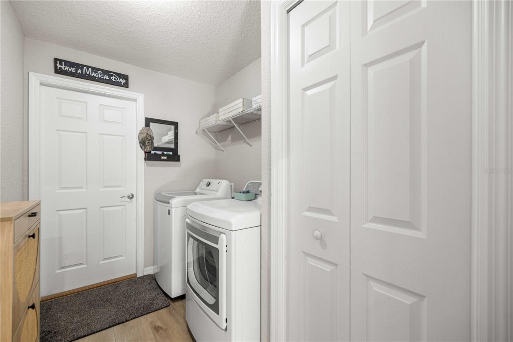 279 Southwest Fig Tree Lane Dunnellon, FL 34431 - Photo 24 of 33 a utility room with dryer and washer