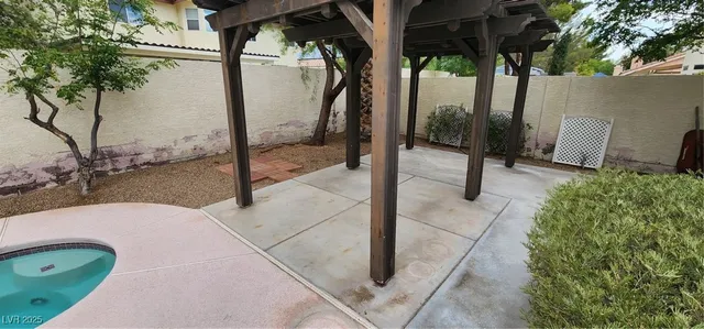 $2,875 | 965 East Eldorado Lane, Las Vegas, NV 89123