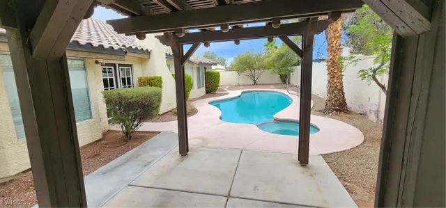 $2,875 | 965 East Eldorado Lane, Las Vegas, NV 89123