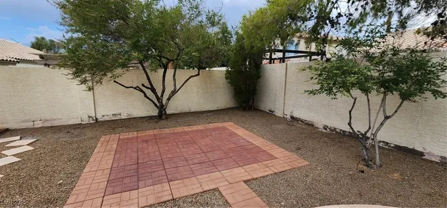 $2,875 | 965 East Eldorado Lane, Las Vegas, NV 89123
