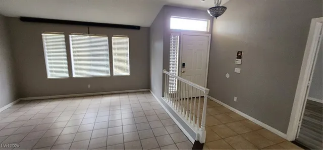 $2,875 | 965 East Eldorado Lane, Las Vegas, NV 89123