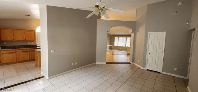 $2,875 | 965 East Eldorado Lane, Las Vegas, NV 89123