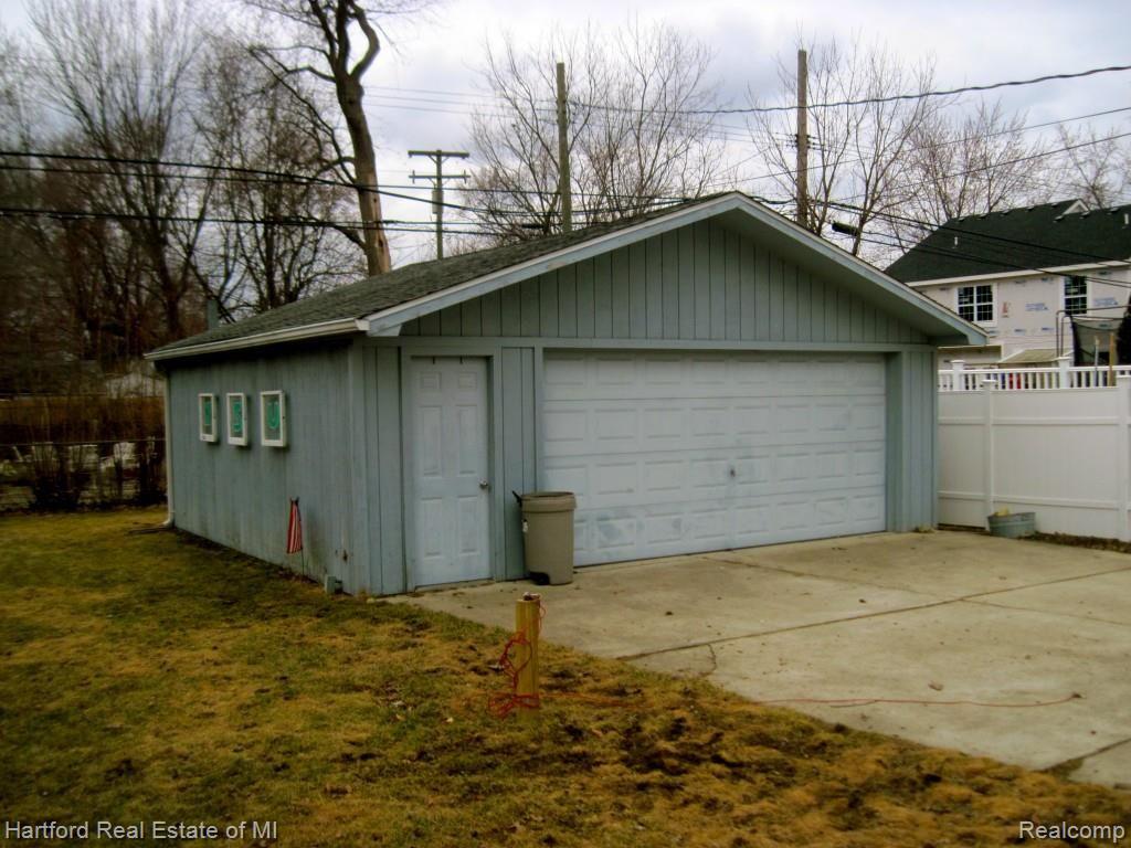3320 Normandy Road Royal Oak, MI 48073 - Photo 12 of 14 2 Car Garage