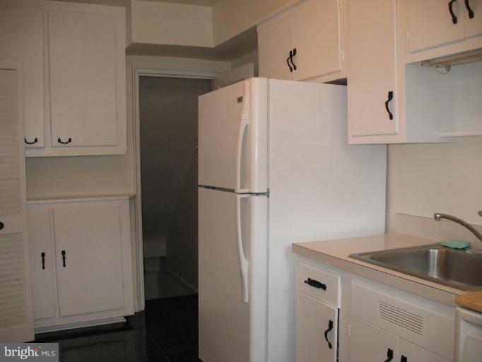 5511 Channing Road Baltimore, MD 21229 - Photo 8 of 18 Kitchen #2