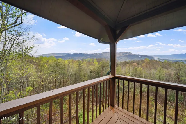 $2,200,000 | 510 Wildflower Ridge Road, Gatlinburg, TN 37738
