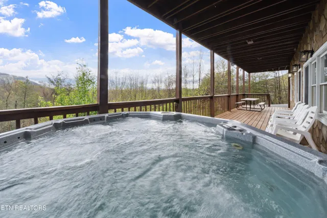 $2,200,000 | 510 Wildflower Ridge Road, Gatlinburg, TN 37738