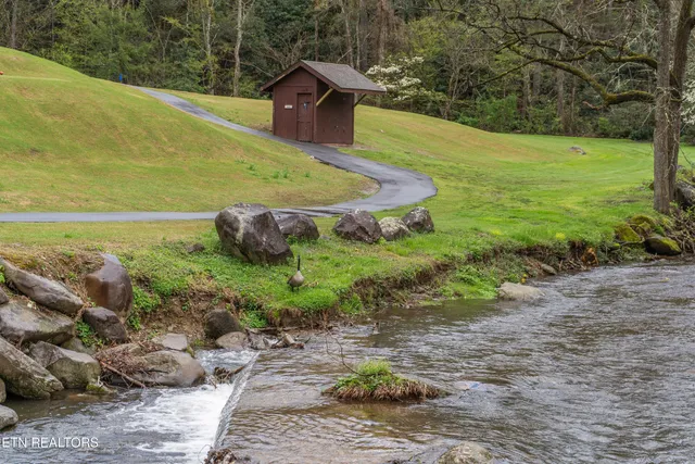 $2,200,000 | 510 Wildflower Ridge Road, Gatlinburg, TN 37738