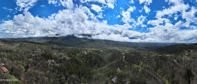 $2,200,000 | 510 Wildflower Ridge Road, Gatlinburg, TN 37738