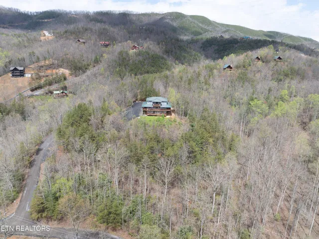 $2,200,000 | 510 Wildflower Ridge Road, Gatlinburg, TN 37738