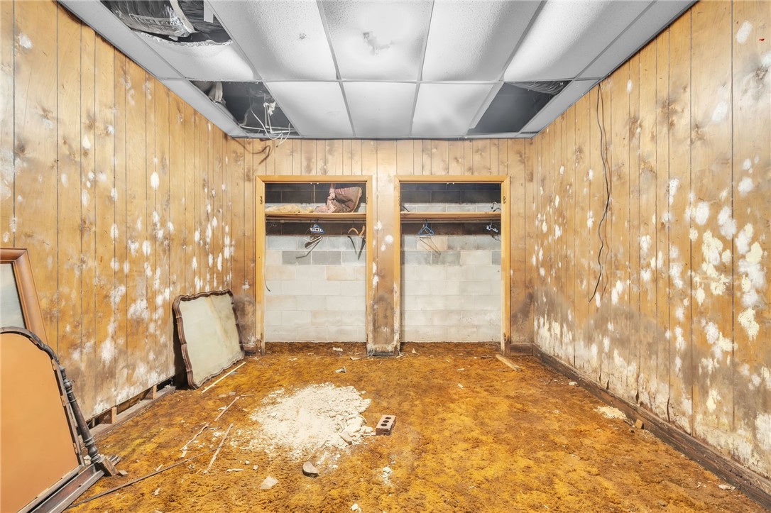 602 Harper Road Pendleton, SC 29670 - Photo 22 of 32 Unfinished basement space offers a blank canvas for customization and future expansion.