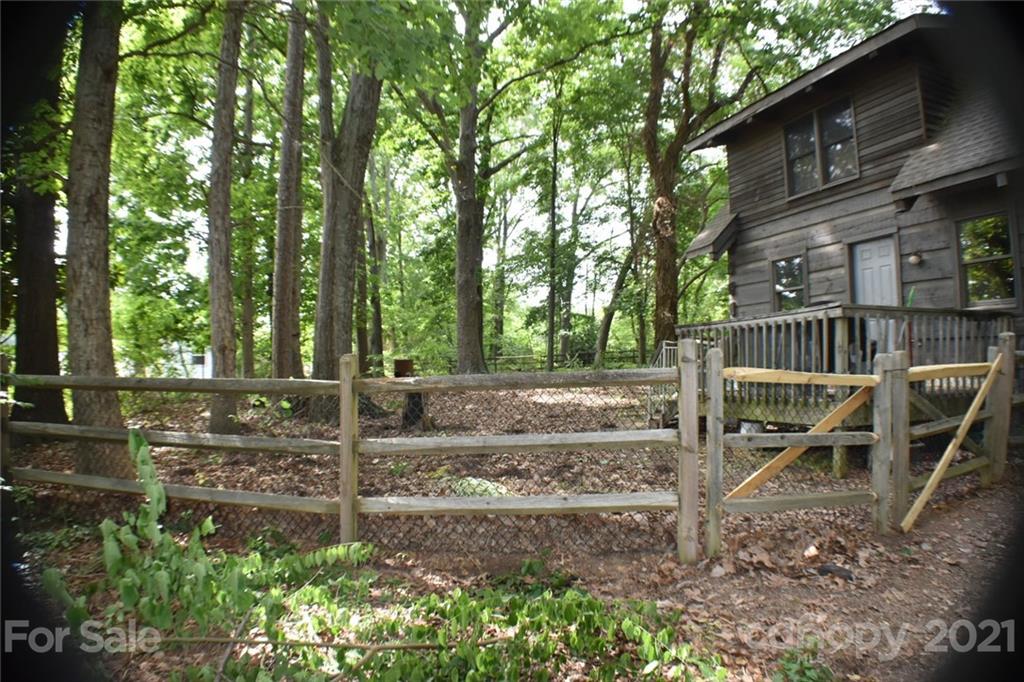 3670 Union Road Gastonia, NC 28056 - Photo 40 of 41 front view of a house with a yard