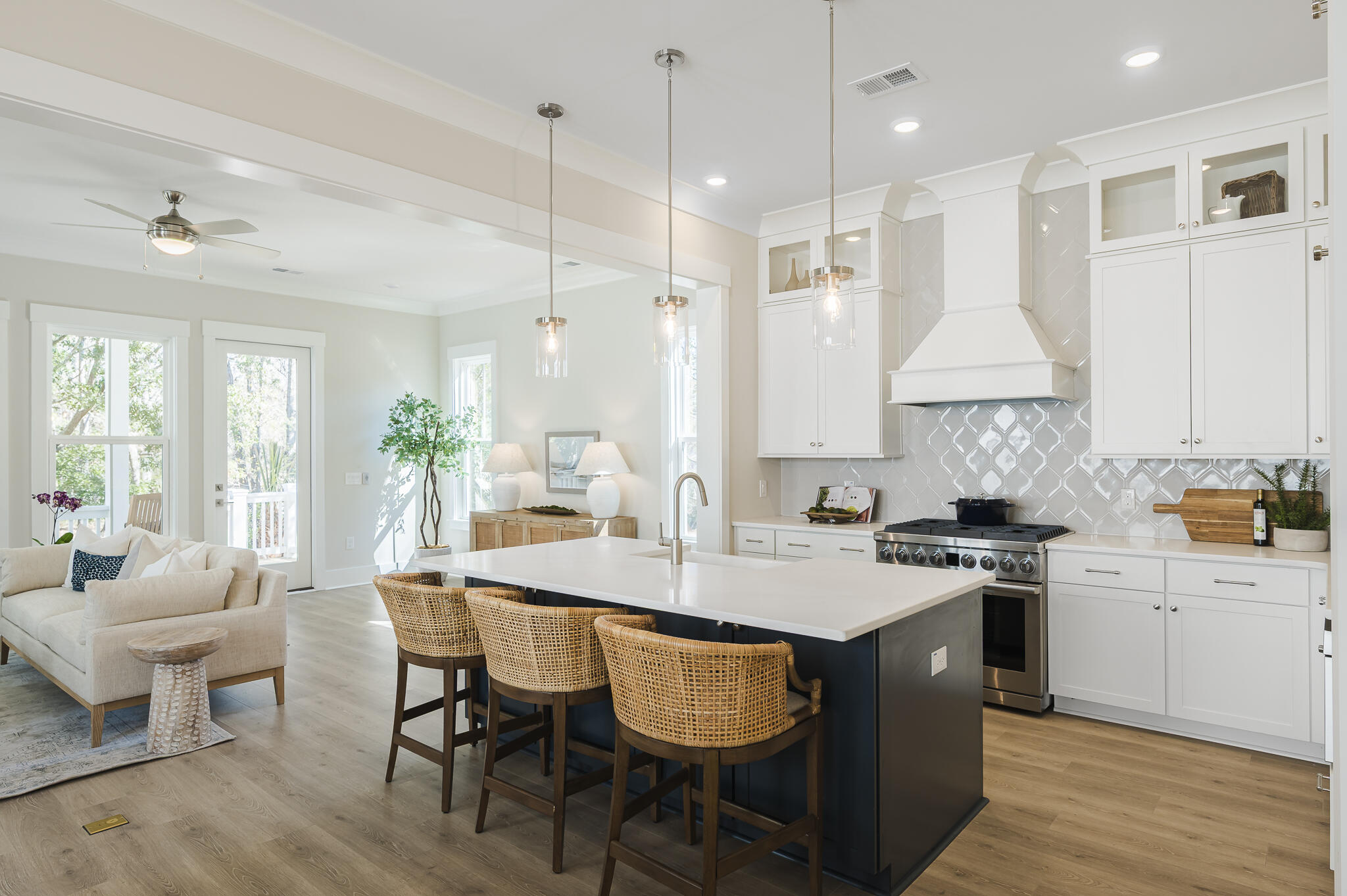 1370 Lucinda Street Mount Pleasant, SC 29466 - Photo 15 of 39 Kitchen