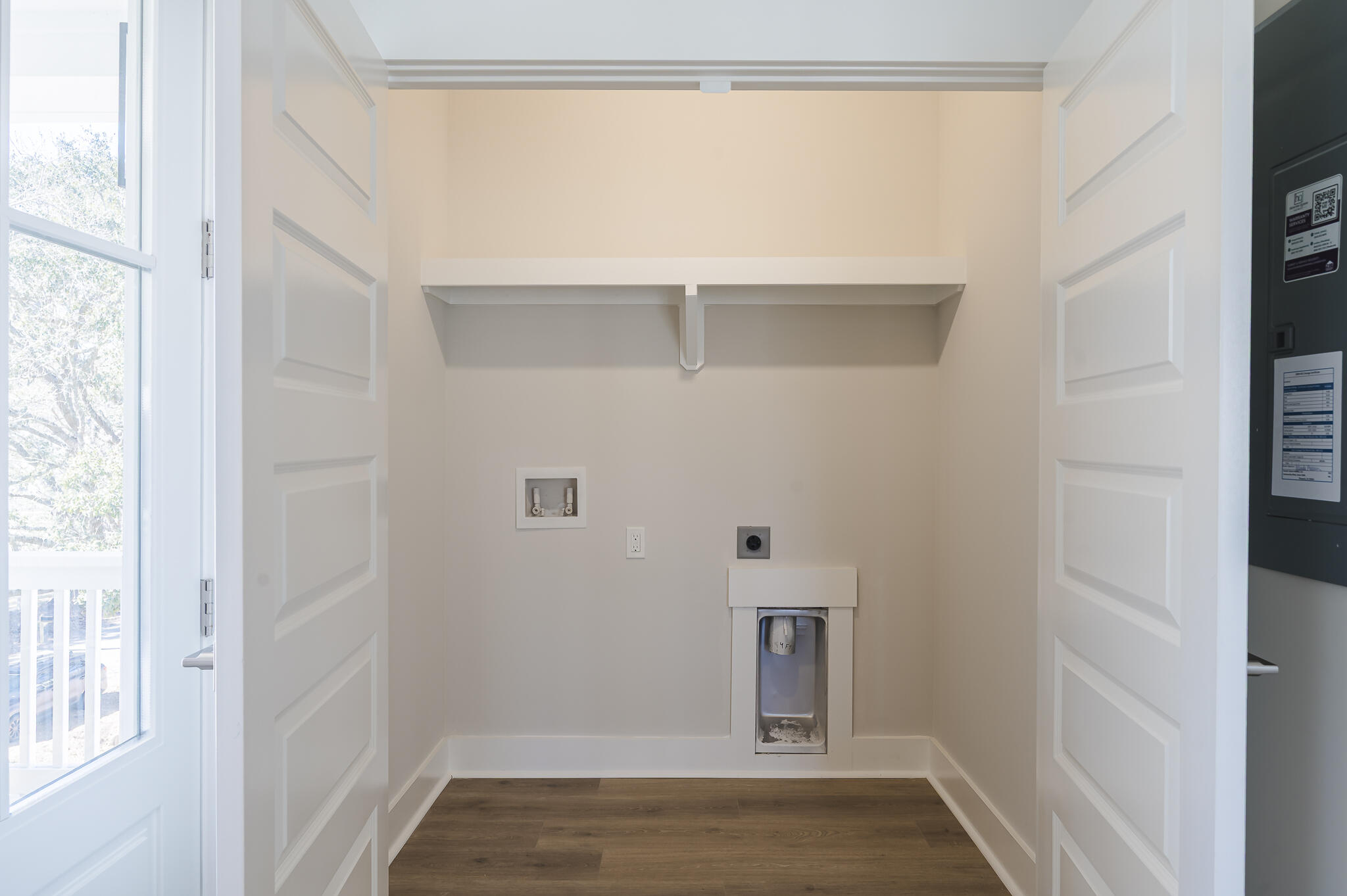 1370 Lucinda Street Mount Pleasant, SC 29466 - Photo 22 of 39 Laundry Room