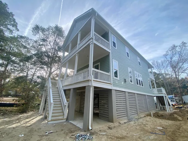 $989,999 | 1370 Lucinda Street, Mount Pleasant, SC 29466