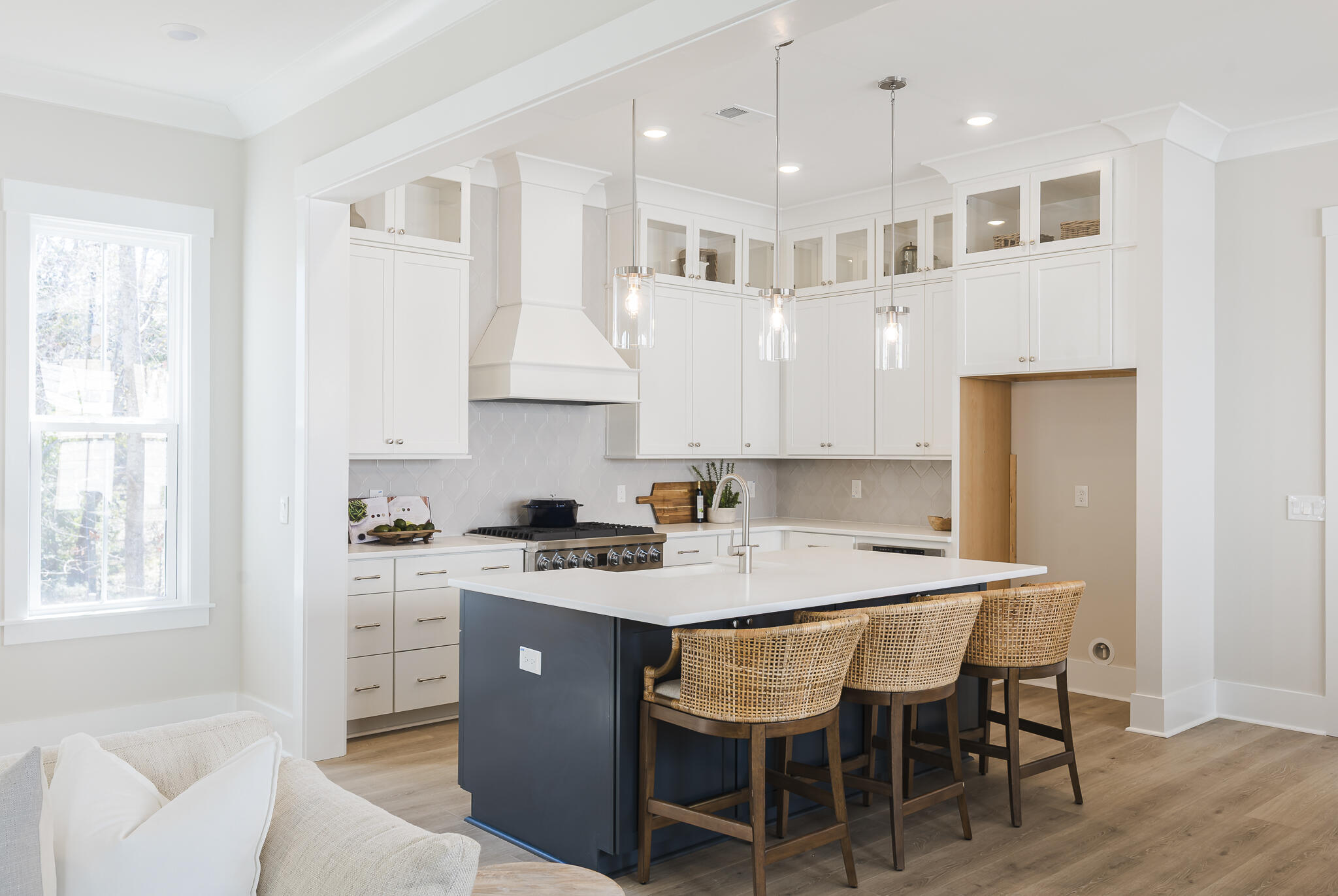 1370 Lucinda Street Mount Pleasant, SC 29466 - Photo 9 of 39 Kitchen