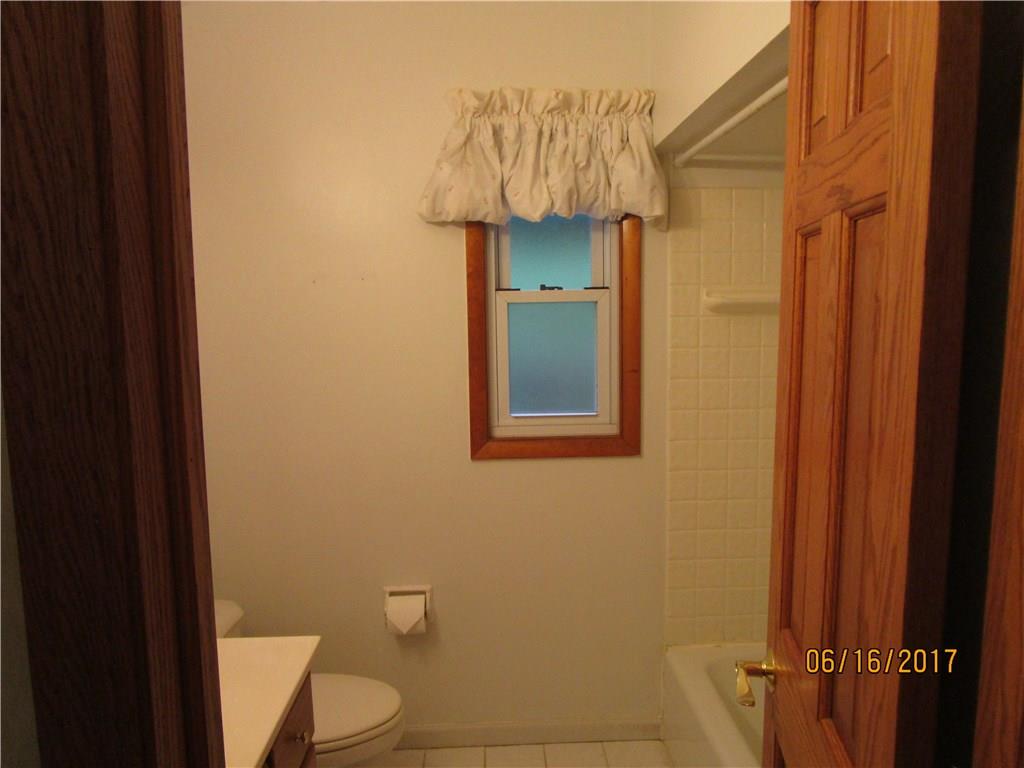 322 School Street McKees Rocks, PA 15136 - Photo 11 of 25