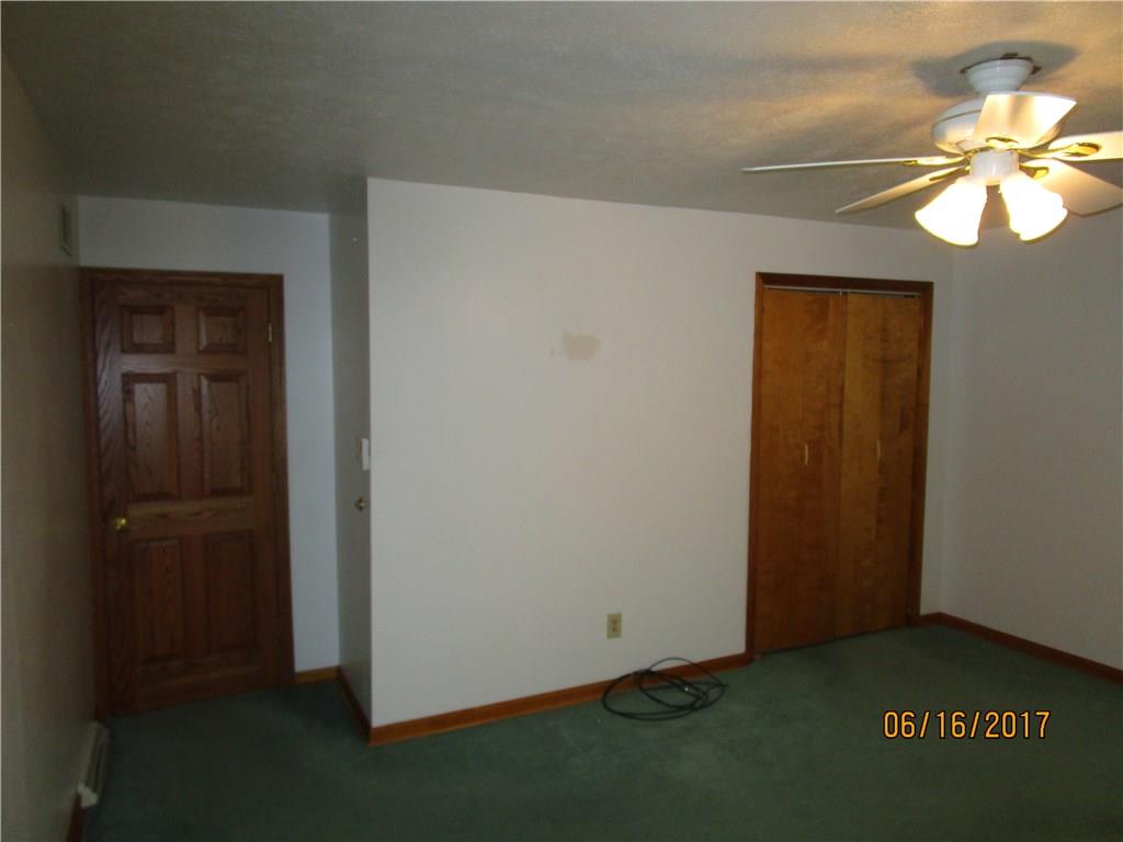 322 School Street McKees Rocks, PA 15136 - Photo 8 of 25