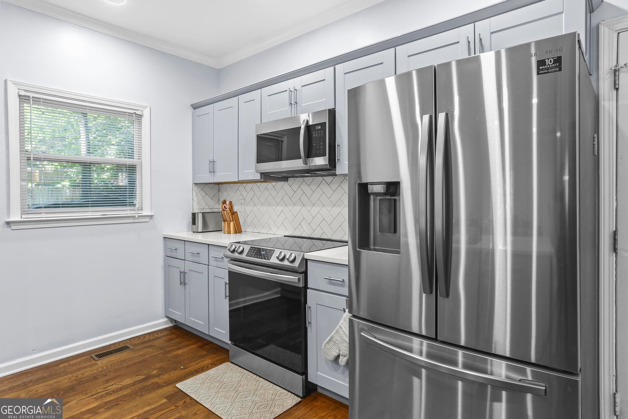 687 Windsor Street Southwest Atlanta, GA 30310 - Photo 13 of 31 Gallery Image 13