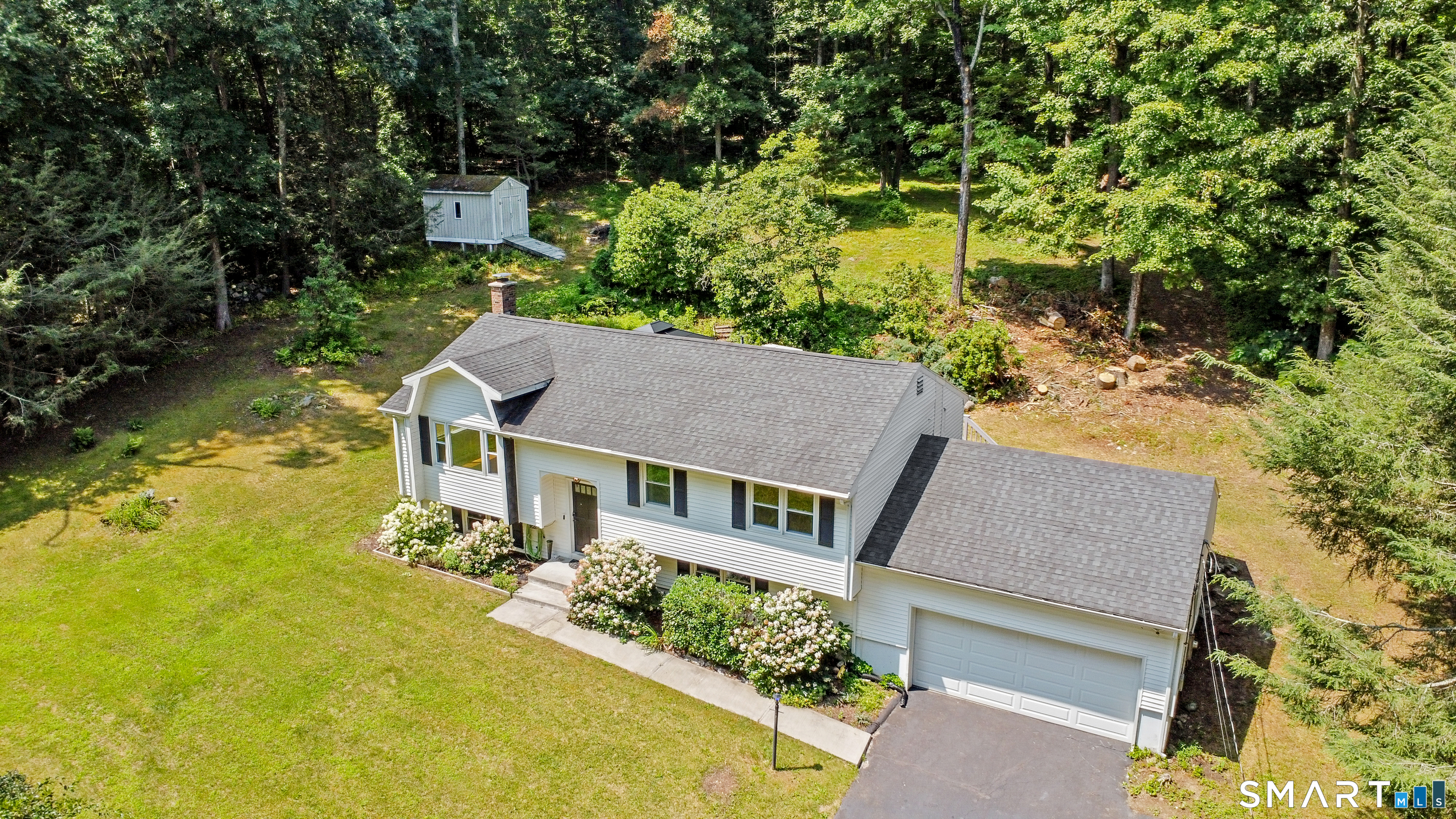 83 Ross Road Preston, CT 06365 - Photo 4 of 31 Gallery Image 4