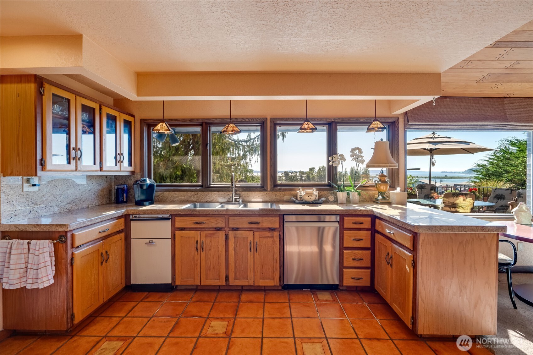 416 Alverson Boulevard Everett, WA 98201 - Photo 15 of 39