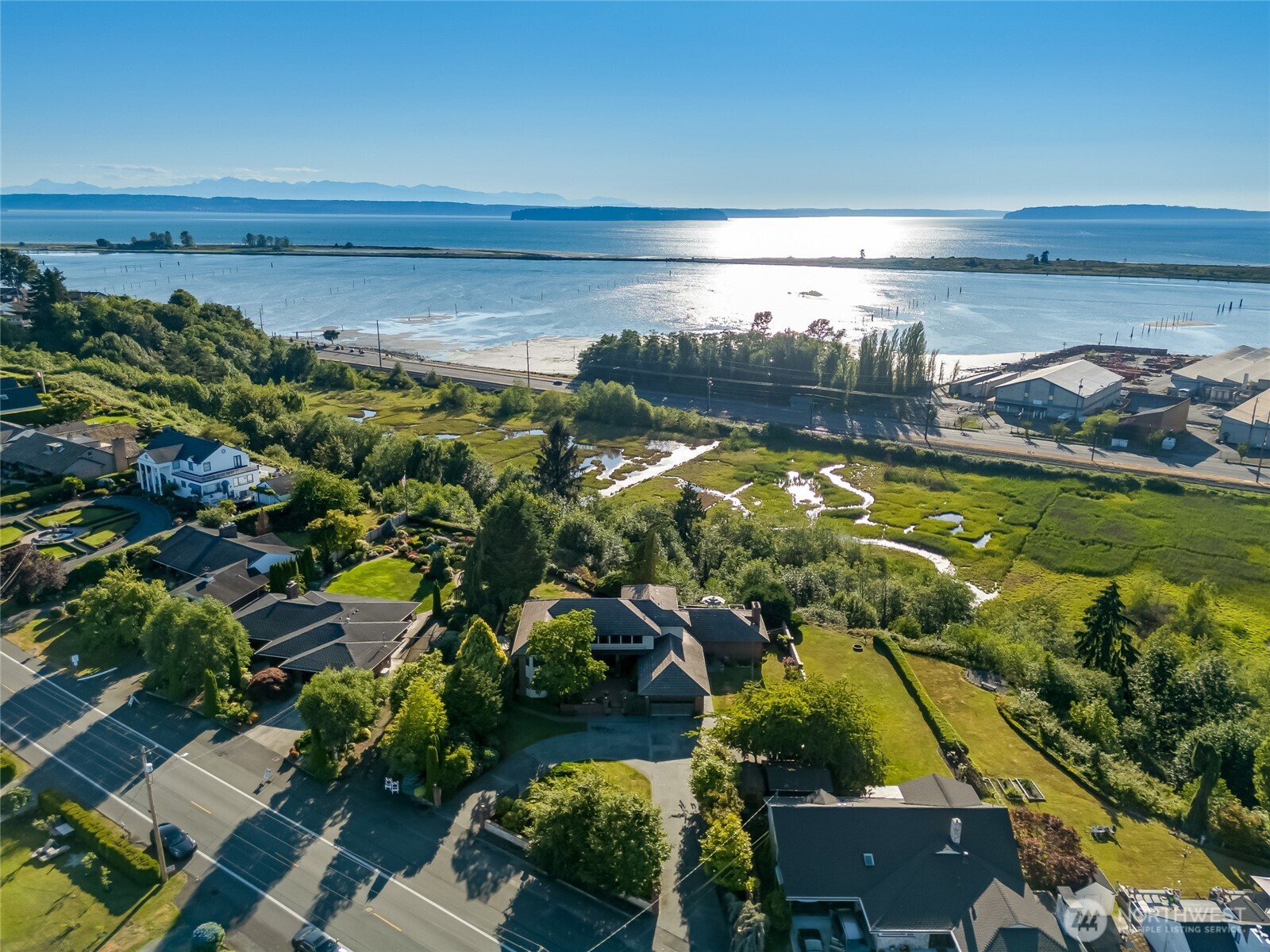 416 Alverson Boulevard Everett, WA 98201 - Photo 2 of 39