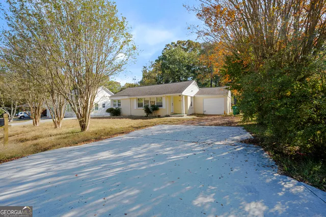 $199,900 | 843 White Oak Drive, Forest Park, GA 30297