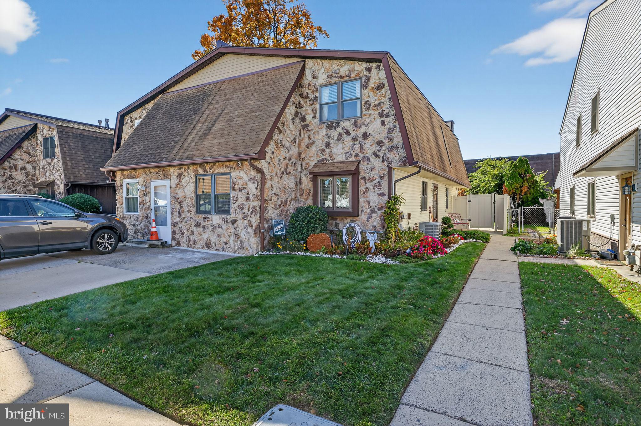 1112 Selmer Road Philadelphia, PA 19116 - Photo 1 of 30 Gallery Image 1
