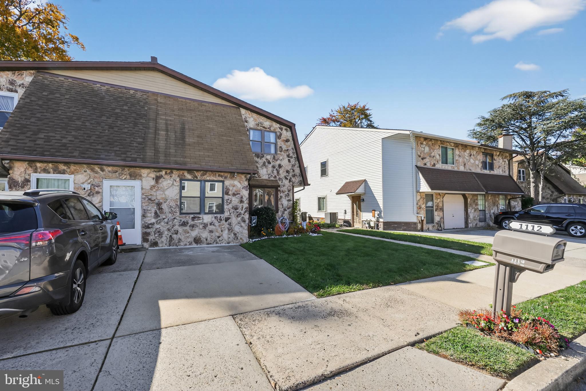 1112 Selmer Road Philadelphia, PA 19116 - Photo 3 of 30 Gallery Image 3