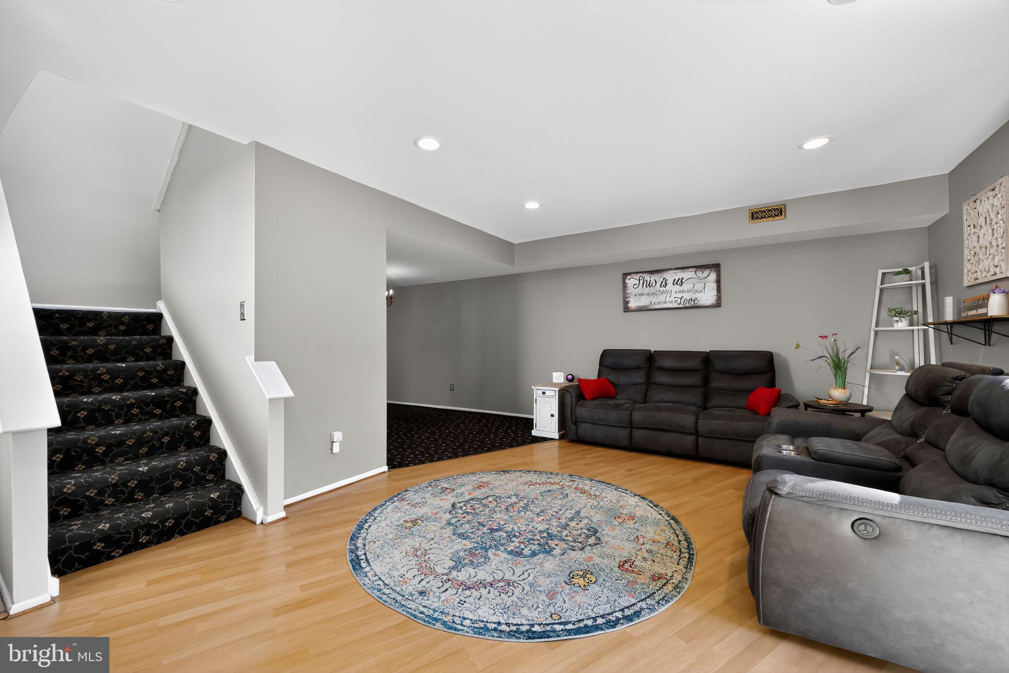 1112 Selmer Road Philadelphia, PA 19116 - Photo 7 of 30 Gallery Image 7