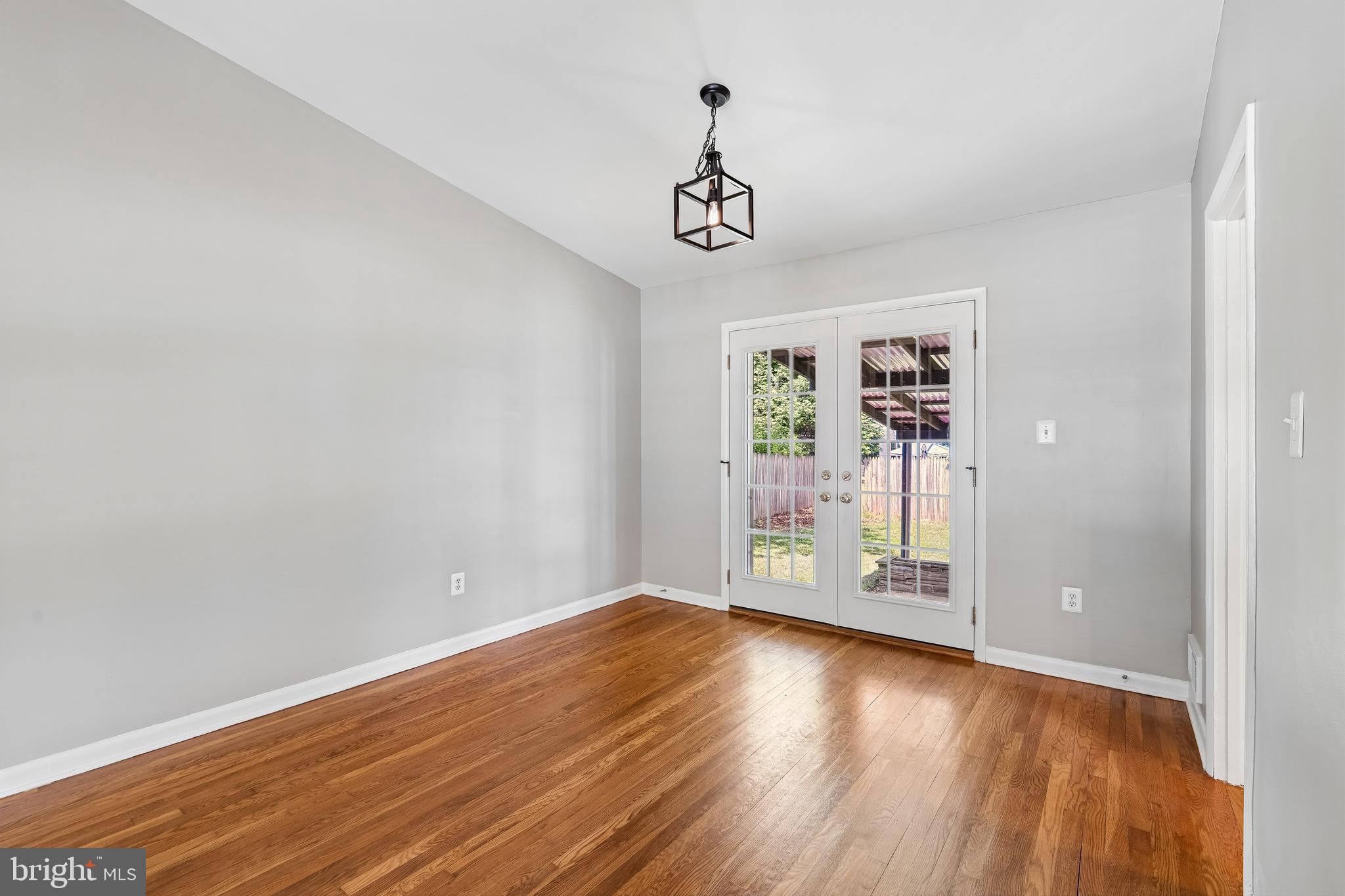1103 Playford Lane Silver Spring, MD 20901 - Photo 6 of 30 Dining Room with exit to Patio