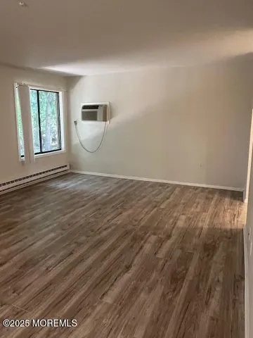 $1,800 | 58 Amberly Drive, Unit C, Manalapan, NJ 07726