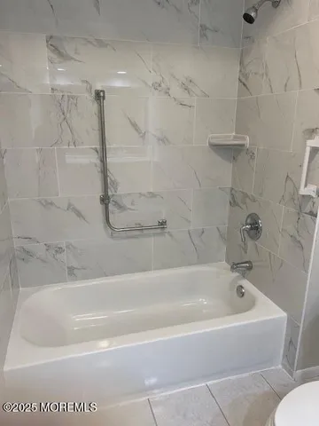 $1,800 | 58 Amberly Drive, Unit C, Manalapan, NJ 07726