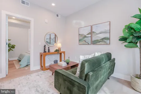 $475,000 | 933 N Street Northwest, Unit 101, Washington, DC 20001