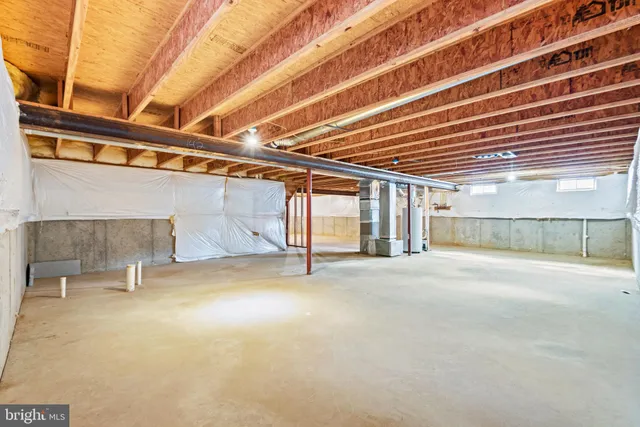 a house view with a outdoor space