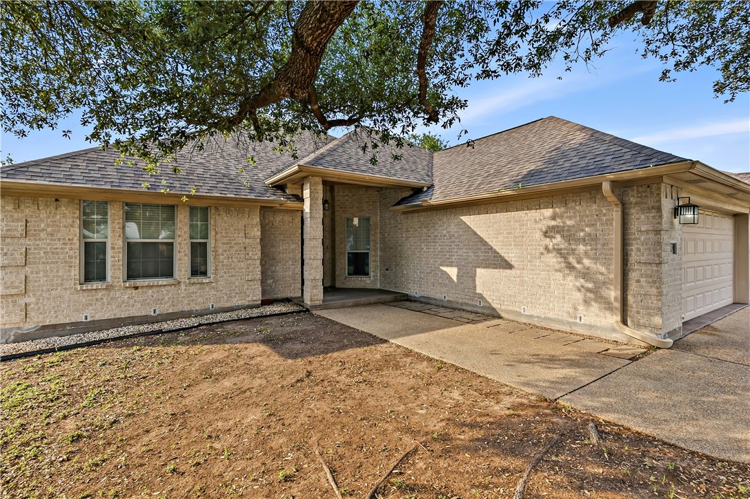 5310 Draycott Court Bryan, TX 77802 - Photo 2 of 31 a front view of a house