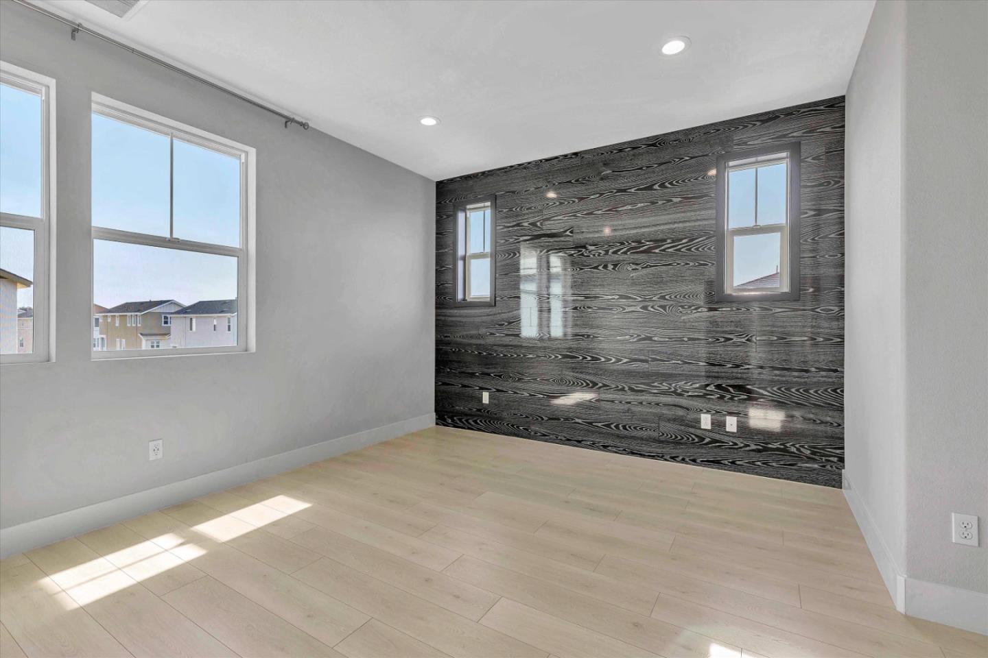 5533 Azalea Way Newark, CA 94560 - Photo 34 of 64 a view of livingroom with window