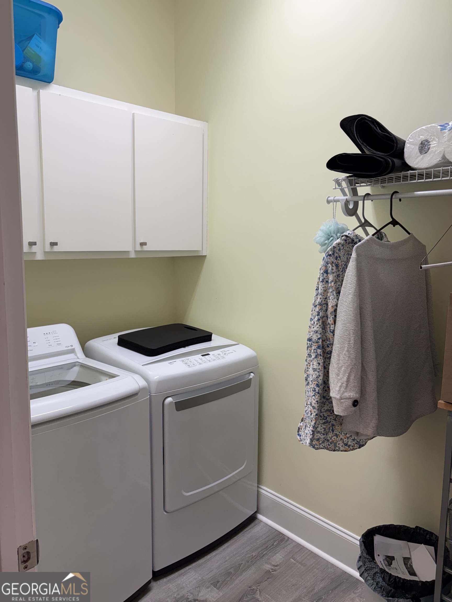 303 Winchester Court Dublin, GA 31021 - Photo 27 of 40 a utility room with dryer and washer