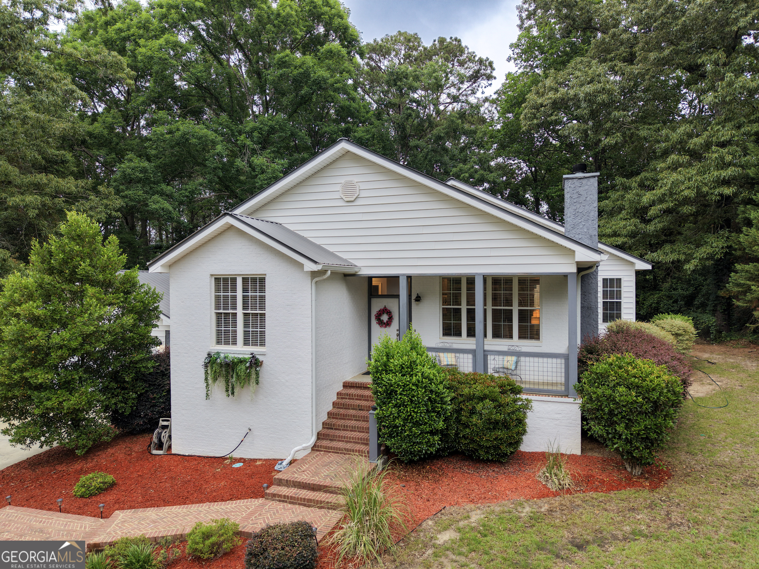 303 Winchester Court Dublin, GA 31021 - Photo 4 of 39