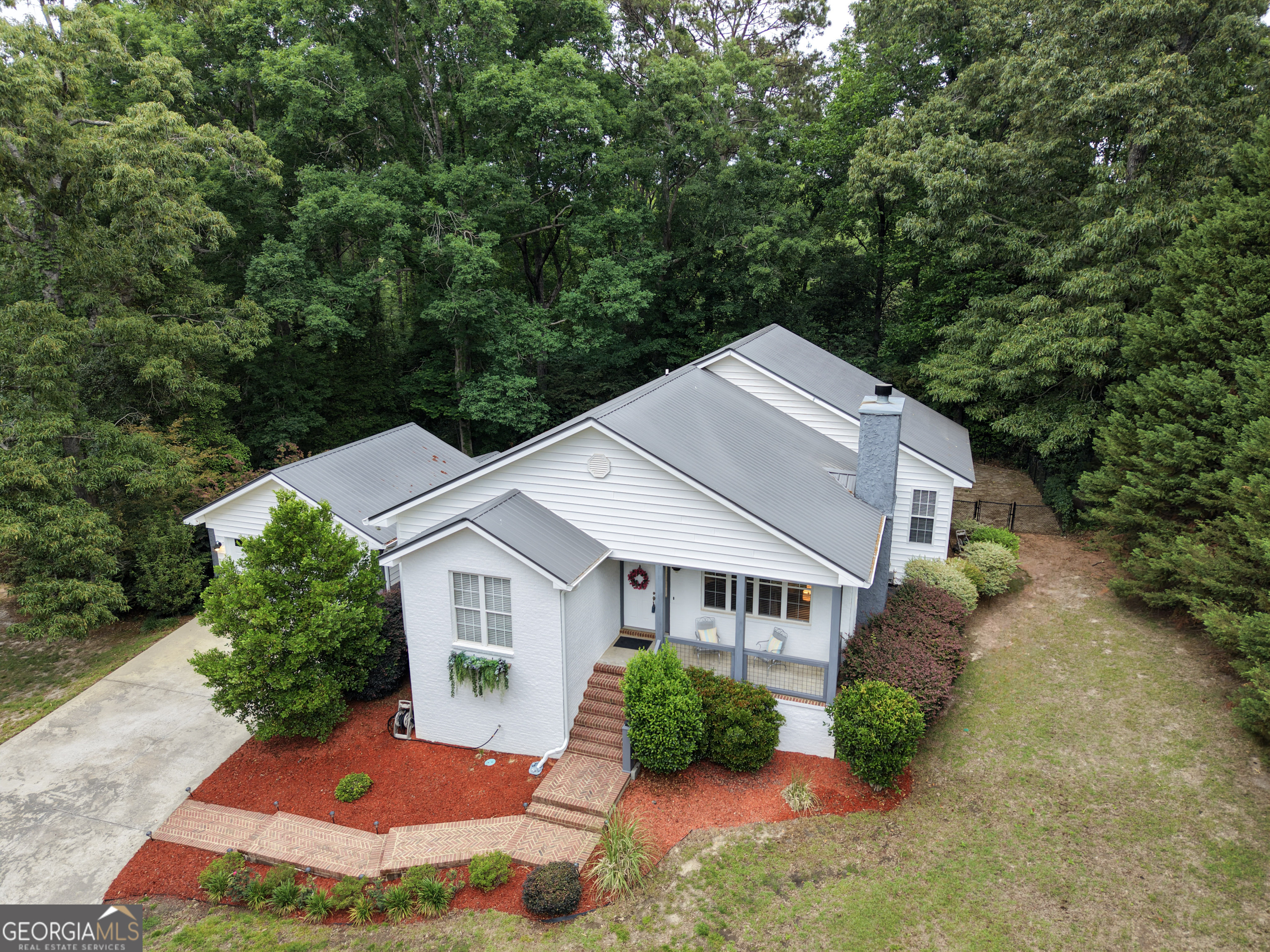 303 Winchester Court Dublin, GA 31021 - Photo 5 of 39