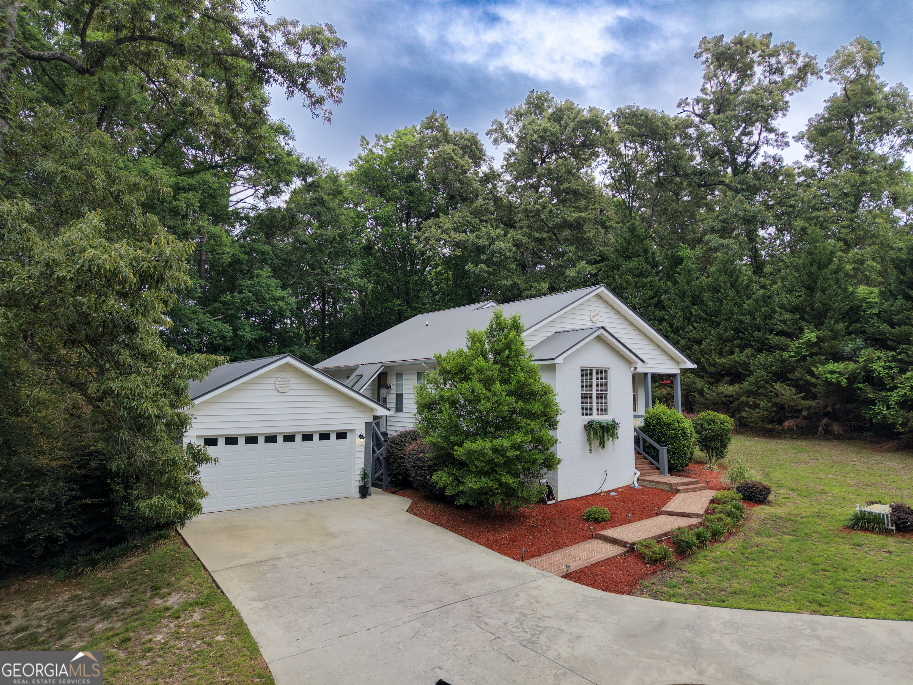 303 Winchester Court Dublin, GA 31021 - Photo 7 of 39