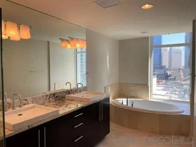 $5,000 | 1262 Kettner Boulevard, Unit 1004, San Diego, CA 92101