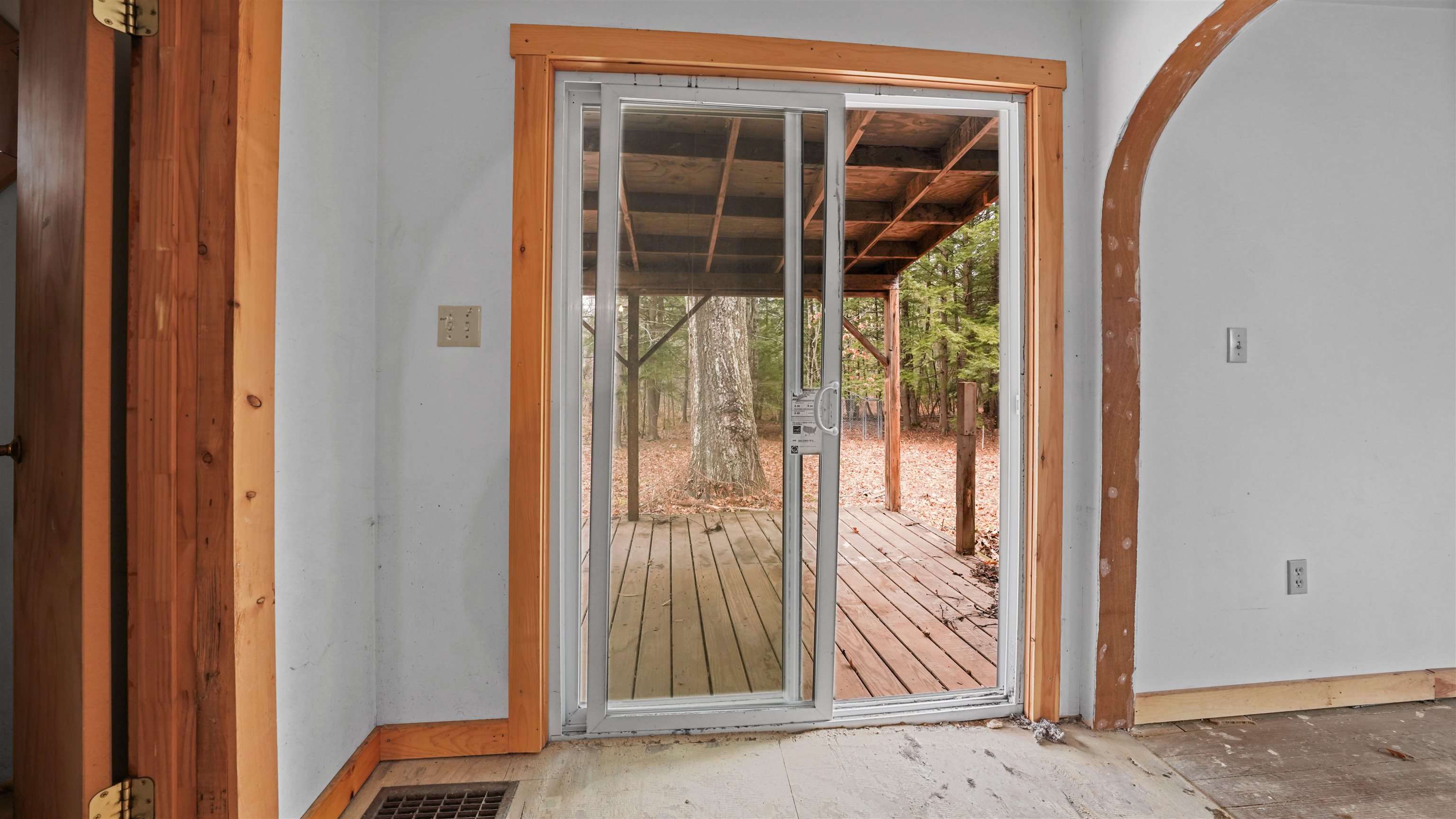 105 Clement Hill Road Hopkinton, NH 03229 - Photo 9 of 11