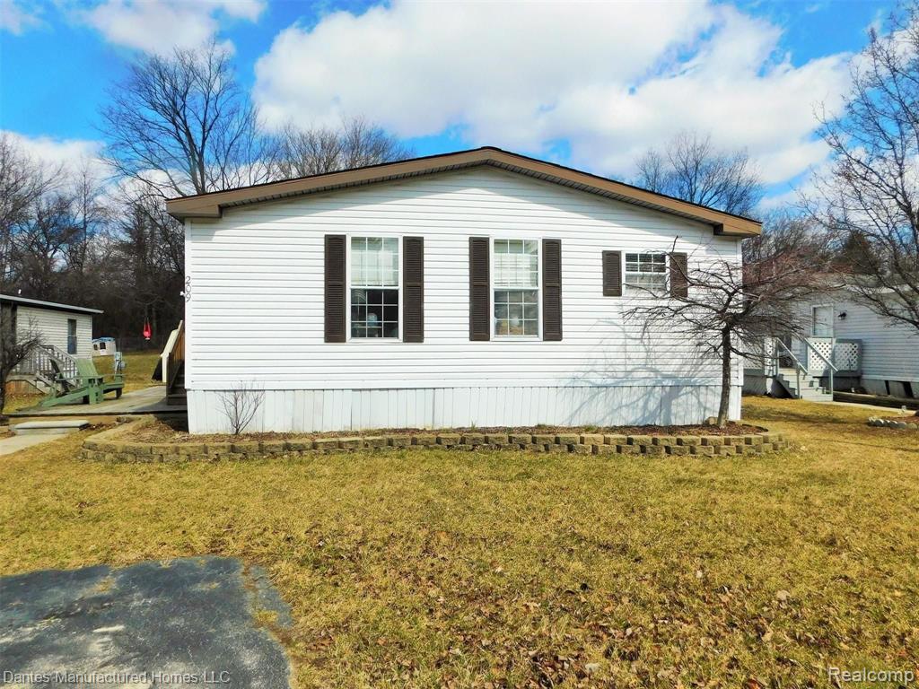 2500 Mann Road, Unit 209 Clarkston, MI 48346 - Photo 2 of 36