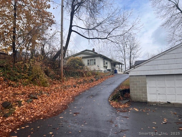 936 Chopsey Hill Road Bridgeport, CT 06606 - Photo 1 of 9