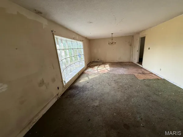 $39,900 | 12 Smith Lane, New Florence, MO 63363